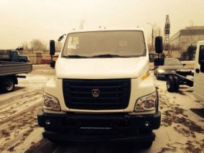 Эвакуатор ГАЗон NEXT с ломаной платформой